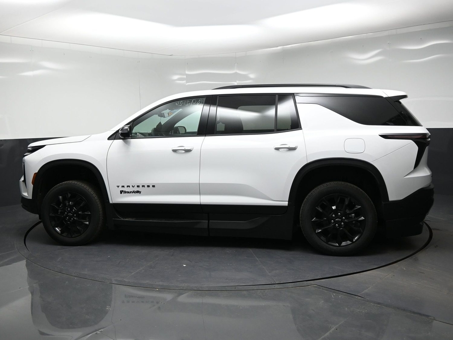 New 2026 Chevrolet Traverse 1LT Midnight