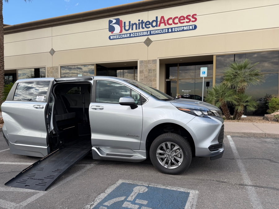 PRE OWNED 2024 Toyota Sienna LE Base