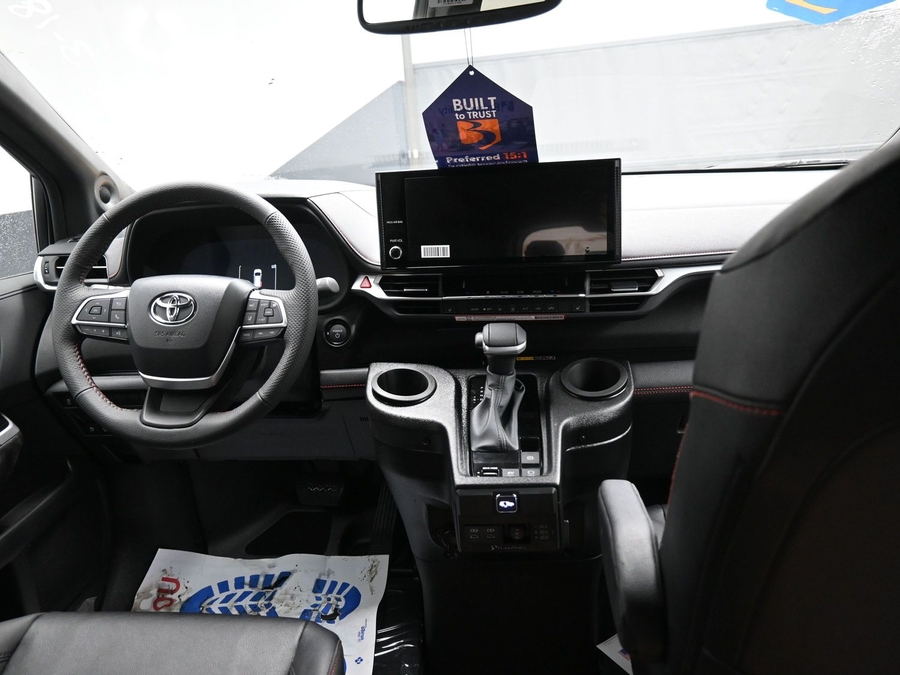 New 2026 Toyota Sienna XSE Sport