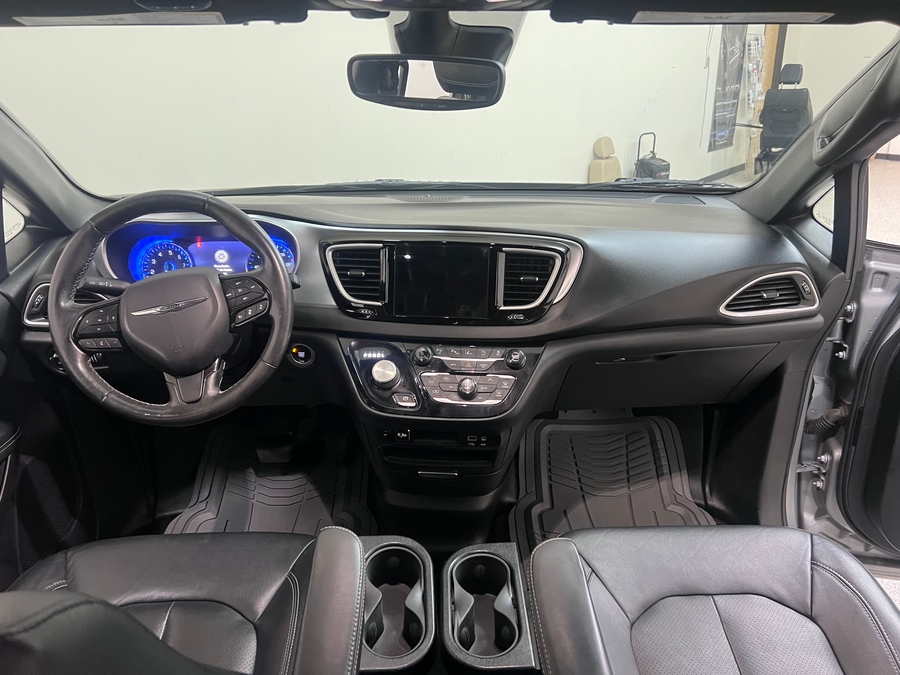 PRE OWNED 2020 Chrysler Pacifica Touring L