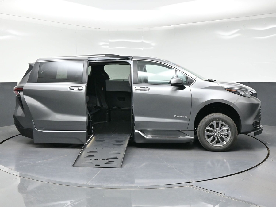 New 2026 Toyota Sienna XLE Add