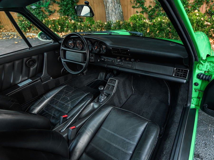 1991 Porsche 911 Carrera 2