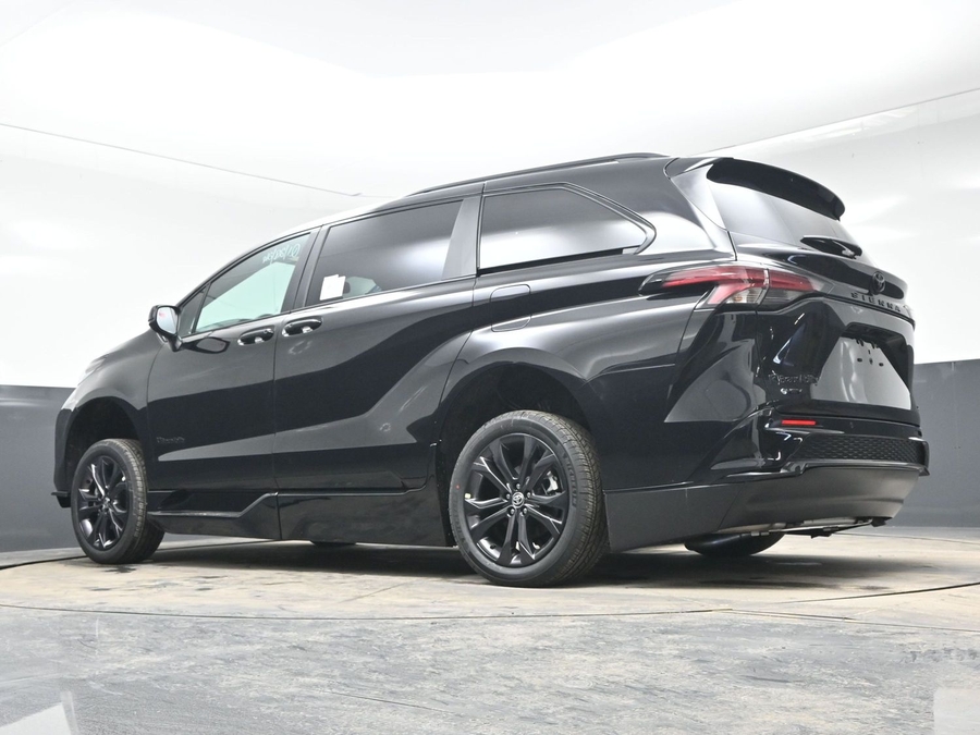 New 2026 Toyota Sienna XSE Sport