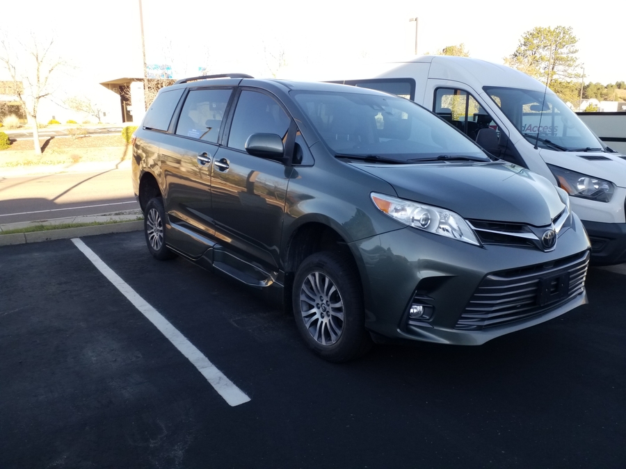 PRE OWNED 2019 Toyota Sienna XLE