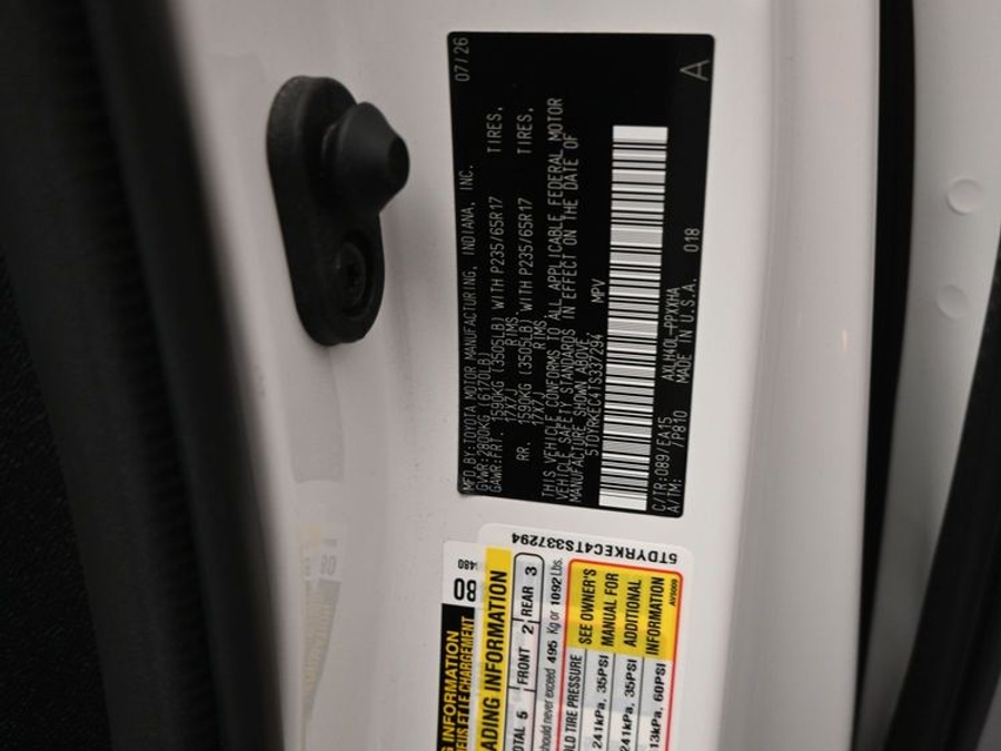 New 2026 Toyota Sienna XLE Base