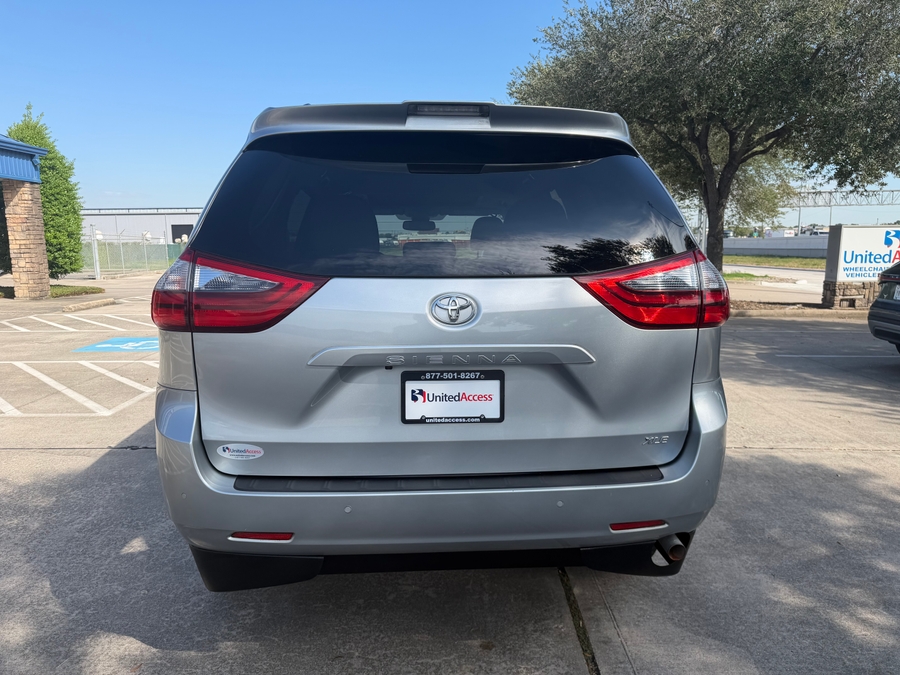 PRE OWNED 2020 Toyota Sienna XLE