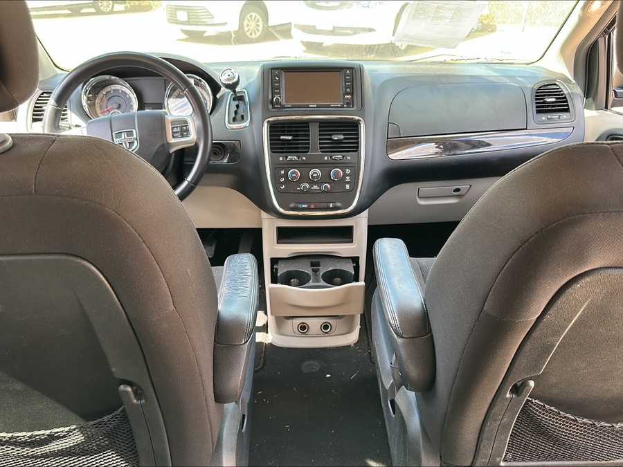 PRE OWNED 2017 Dodge Grand Caravan SE