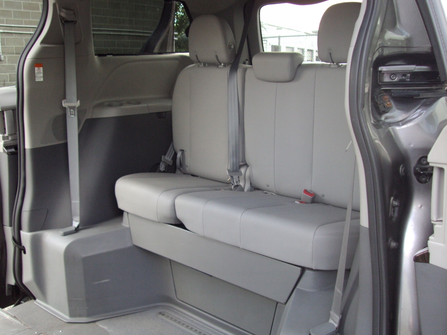 PRE OWNED 2020 Toyota Sienna XLE