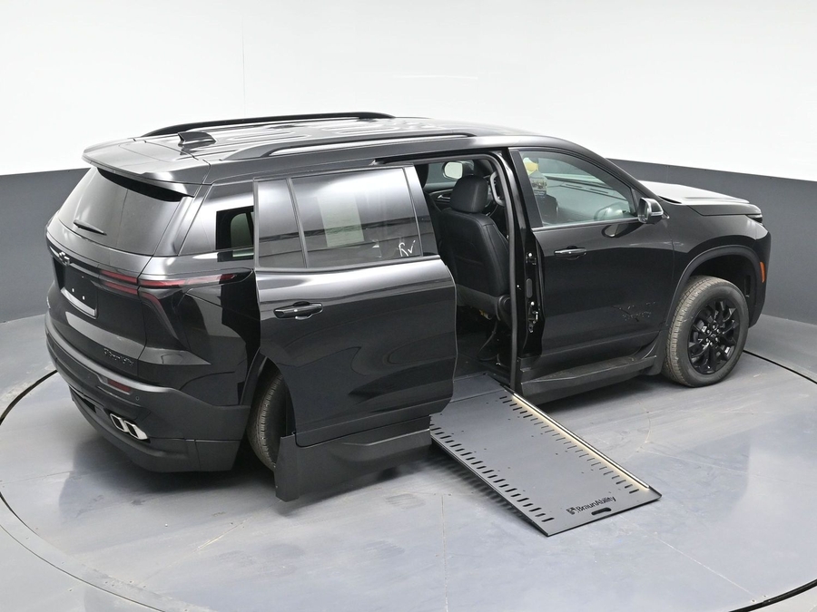 New 2026 Chevrolet Traverse 1LT Midnight