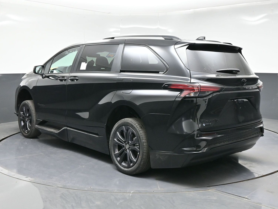 New 2026 Toyota Sienna XSE Sport TS311356