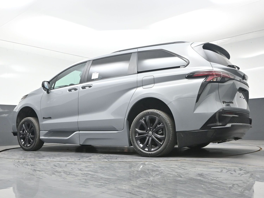 New 2026 Toyota Sienna XSE Sport