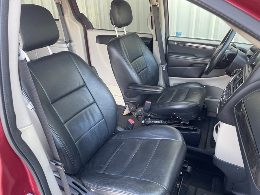 PRE OWNED 2016 Dodge Grand Caravan SXT