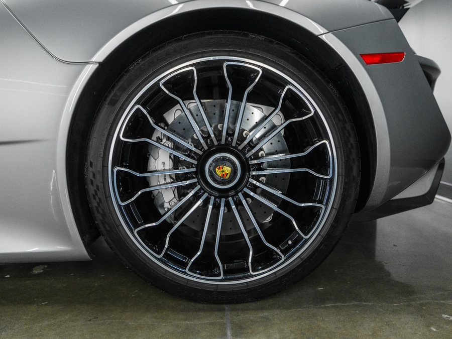 2015 Porsche 918 Spyder