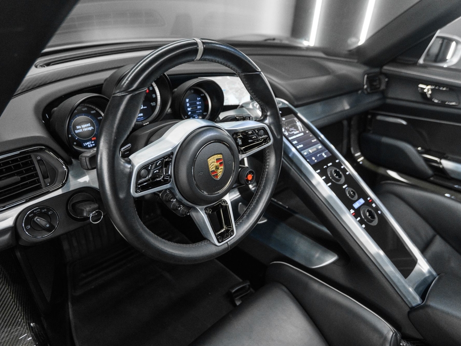 2015 Porsche 918 Spyder