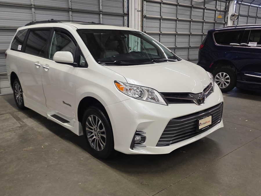 PRE OWNED 2019 Toyota Sienna XLE
