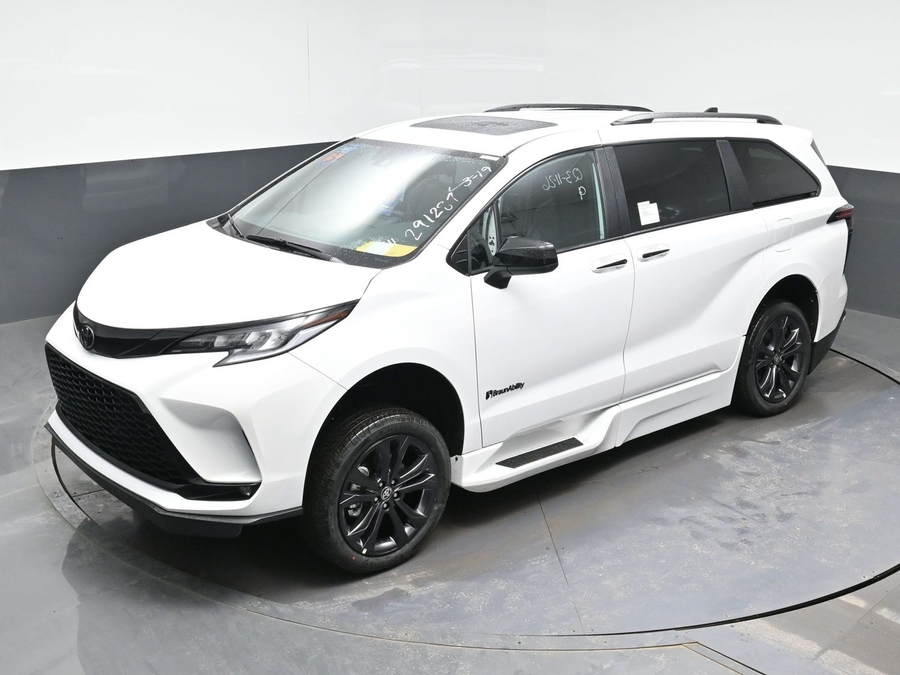 New 2026 Toyota Sienna XSE Sport