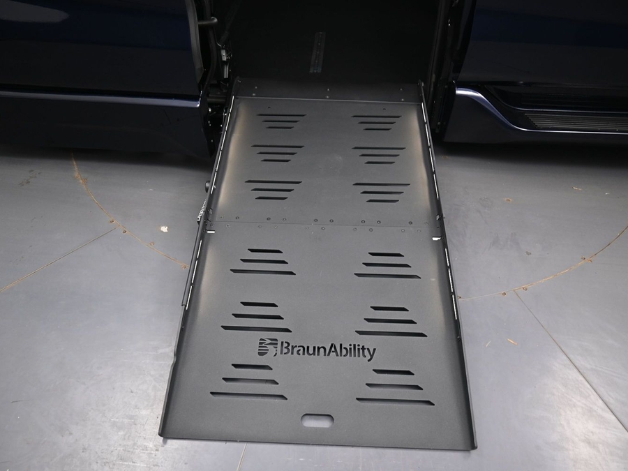 New 2026 Toyota Sienna XLE Base