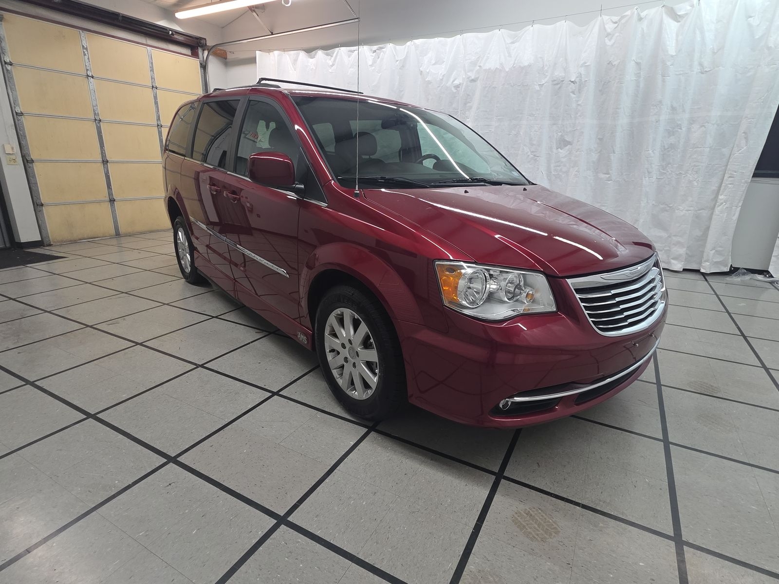 2016 Chrysler Town & Country Touring