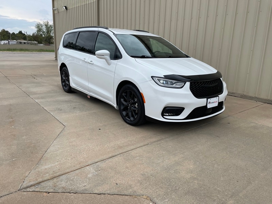 PRE OWNED 2022 Chrysler Pacifica Touring L