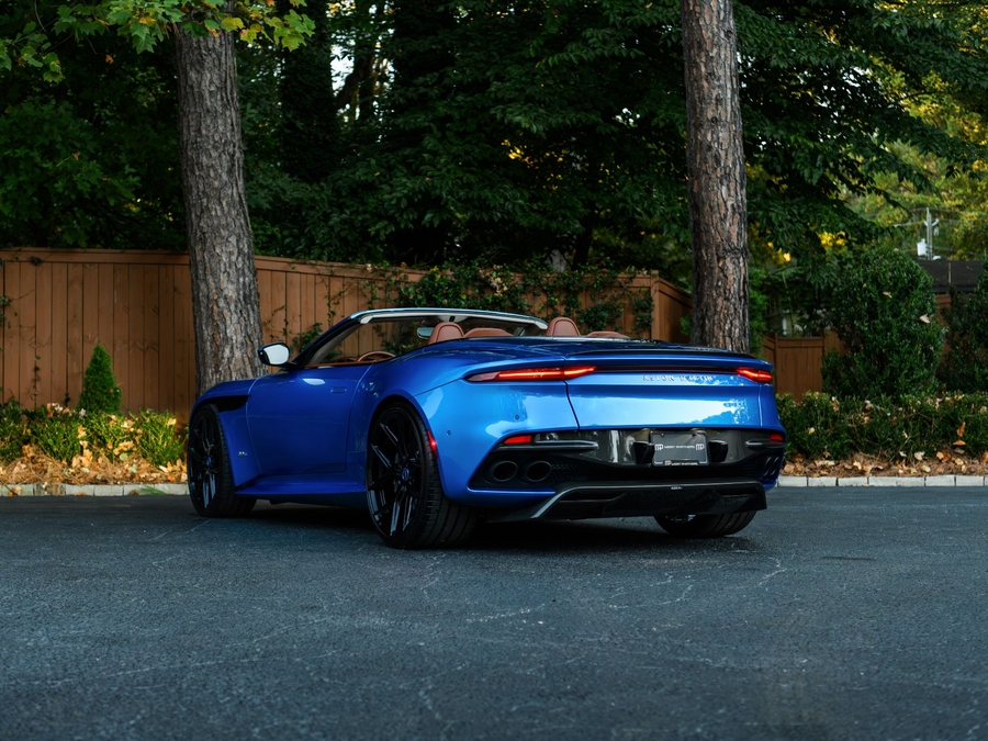 2020 Aston Martin DBS Superleggera Volante