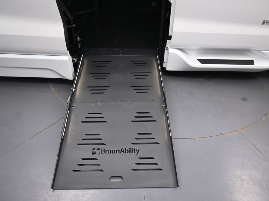 New 2026 Toyota Sienna XLE Base