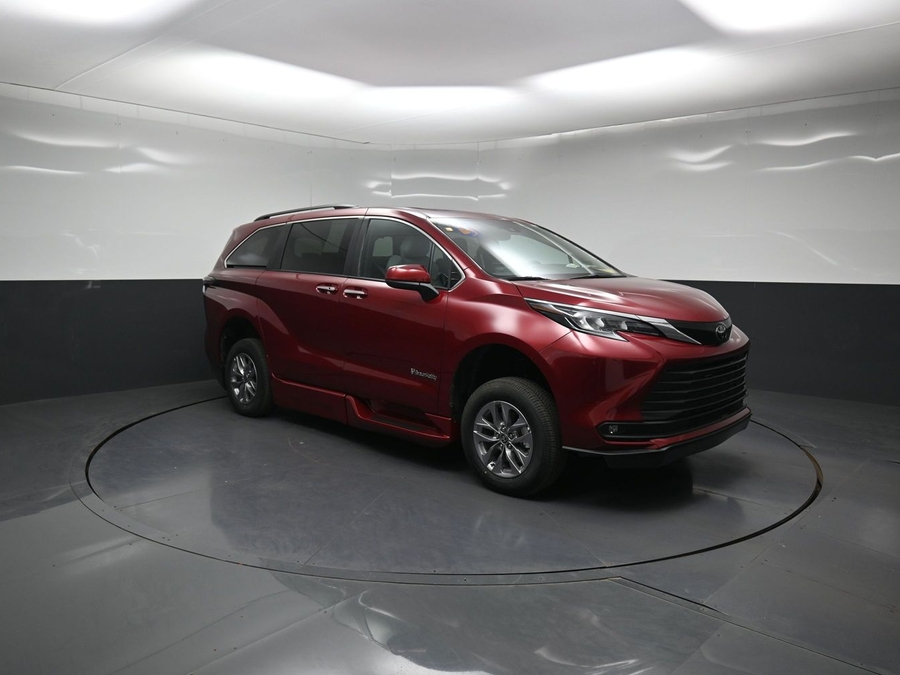 New 2026 Toyota Sienna XLE Add