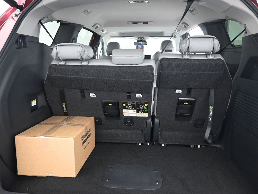 New 2026 Toyota Sienna XLE Base
