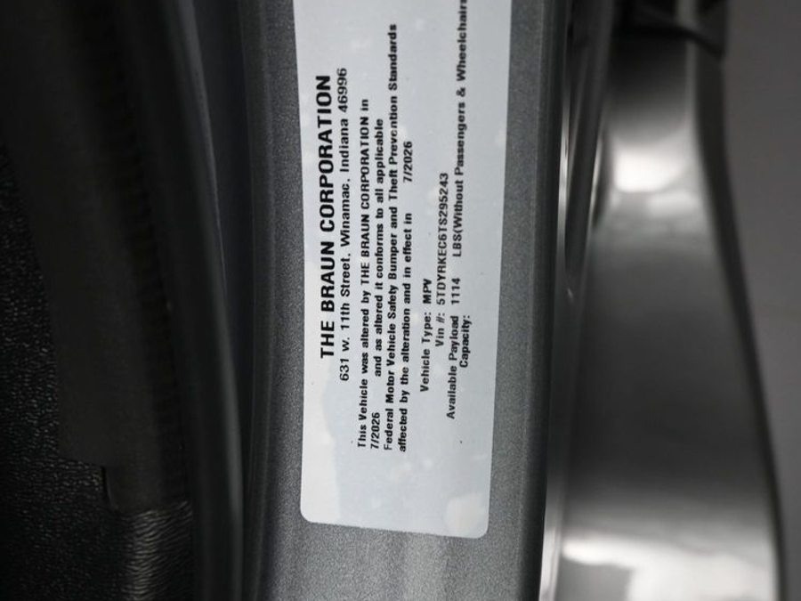 New 2026 Toyota Sienna XLE Add