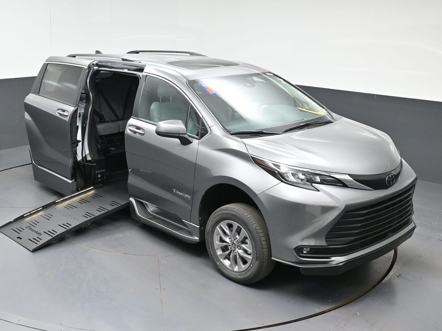 New 2026 Toyota Sienna XLE Add