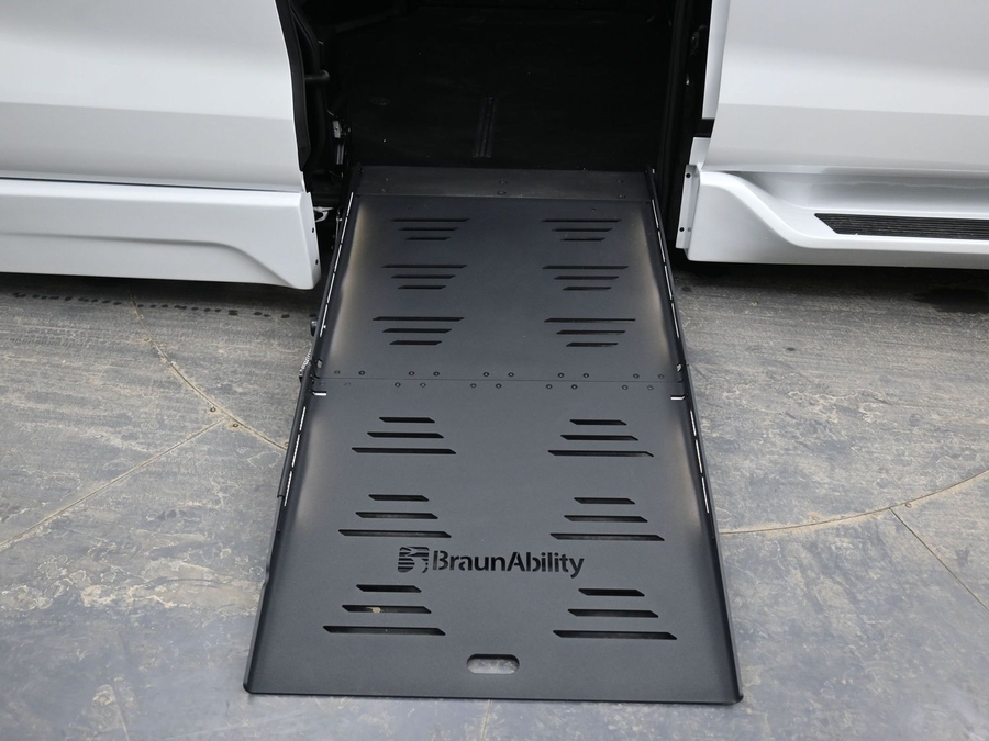 New 2026 Toyota Sienna XLE Base