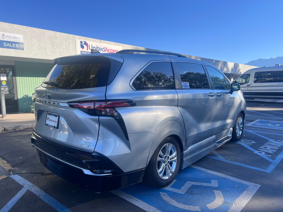 PRE OWNED 2023 Toyota Sienna XSE