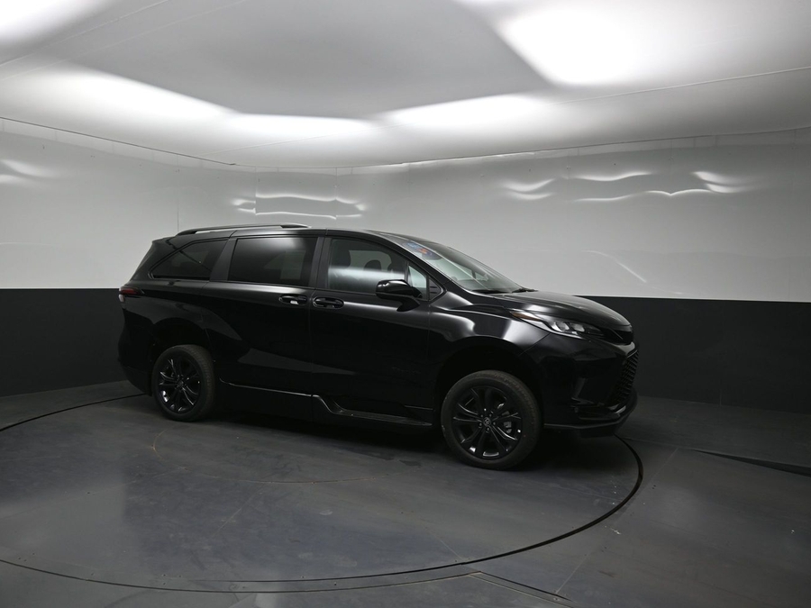 New 2026 Toyota Sienna XSE Sport TS311356