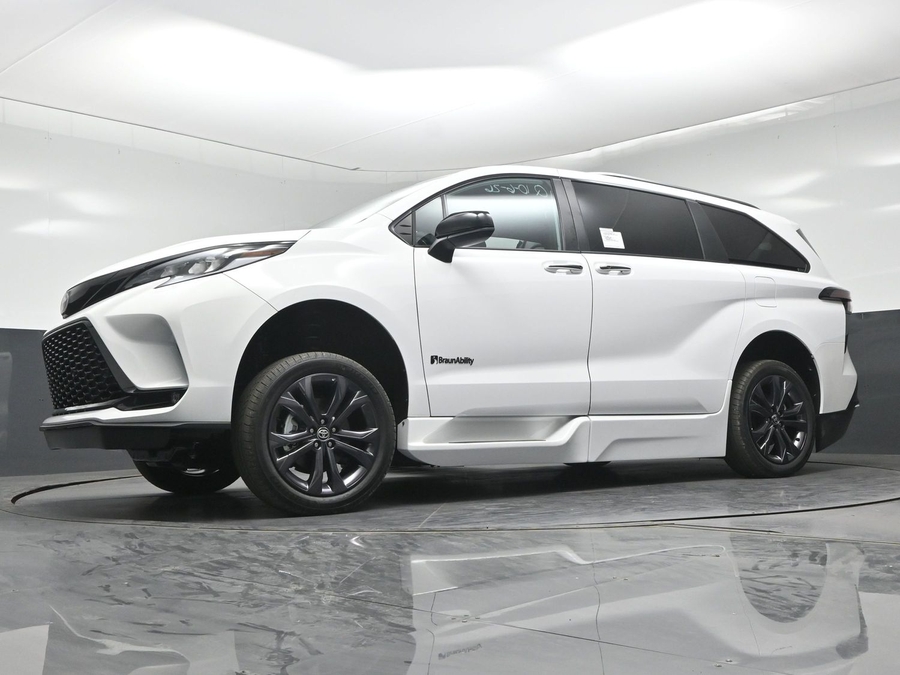 New 2026 Toyota Sienna XSE Sport