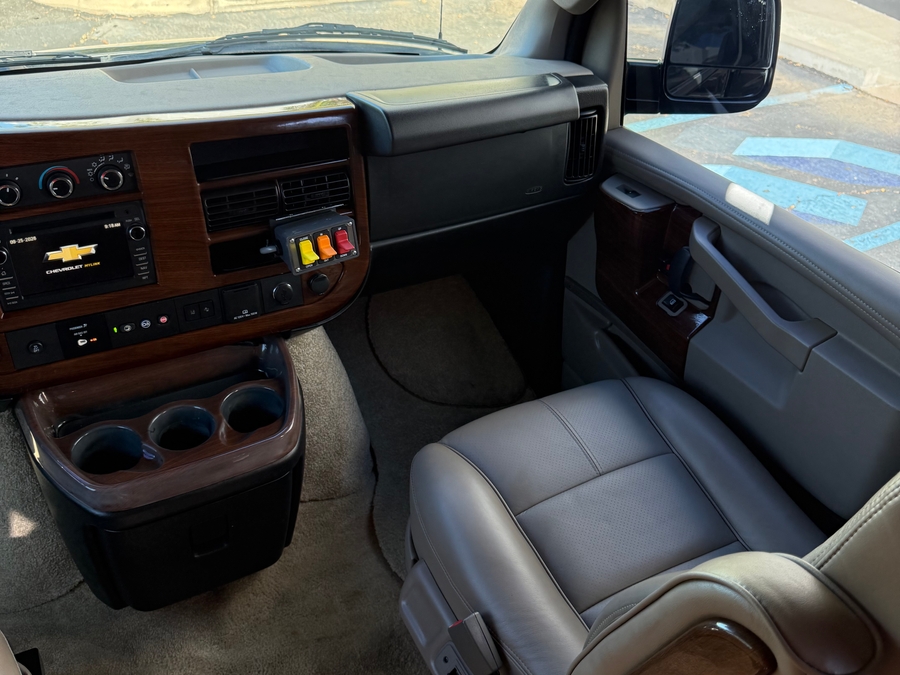 PRE OWNED 2019 Chevrolet Express 2500 3dr Cargo Van
