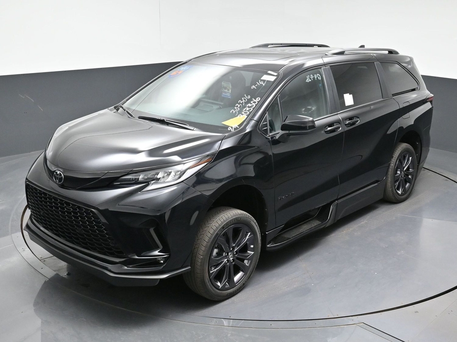 New 2026 Toyota Sienna XSE Sport
