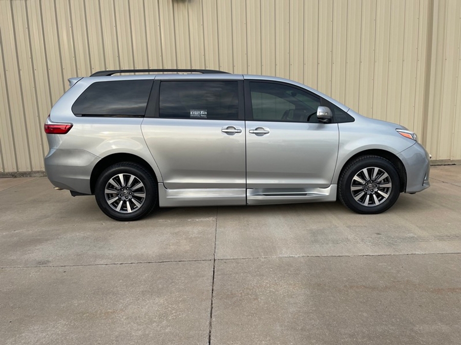 PRE OWNED 2020 Toyota Sienna Limited Premium