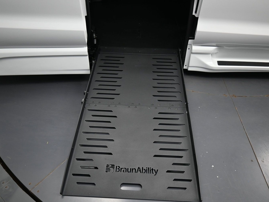 New 2027 Chrysler Pacifica Select Sport