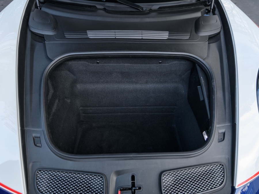 2024 Porsche 911 Dakar