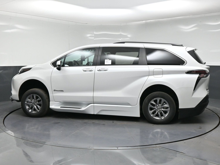 New 2026 Toyota Sienna XLE Add