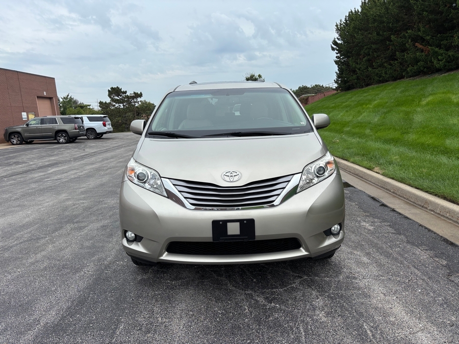 PRE OWNED 2016 Toyota Sienna XLE