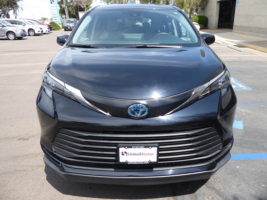 PRE OWNED 2024 Toyota Sienna LE Base