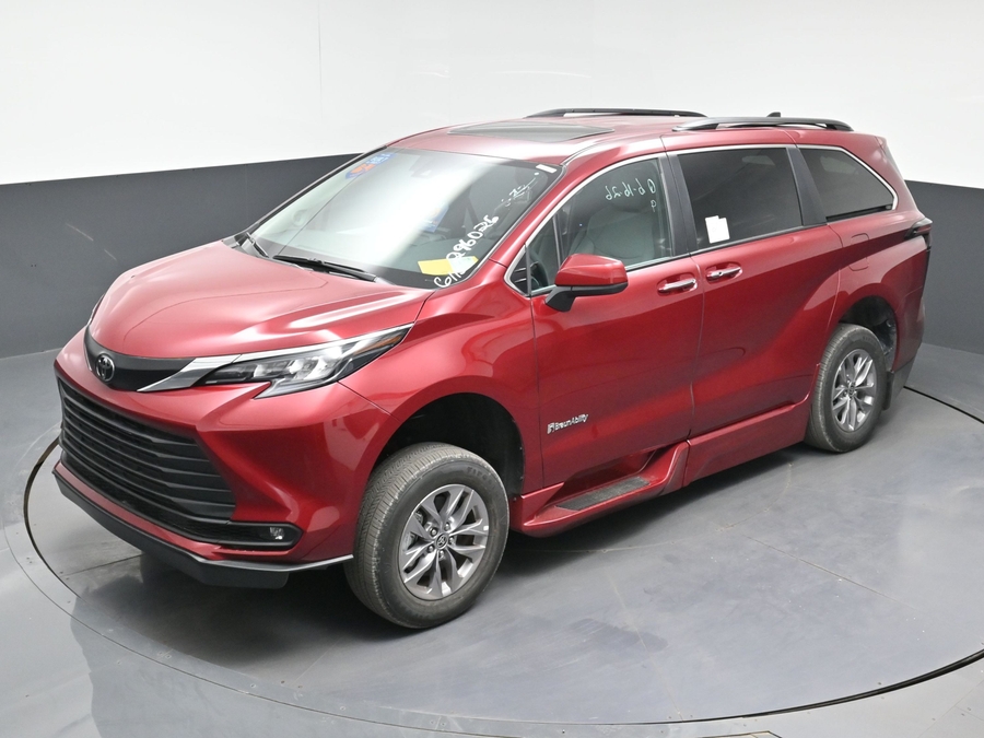 New 2026 Toyota Sienna XLE Add