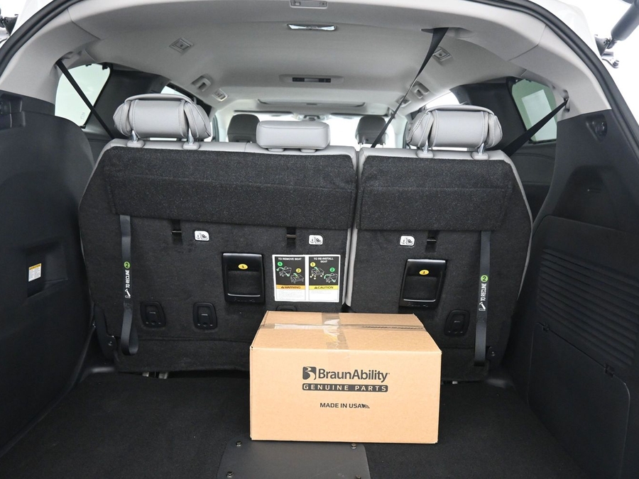 New 2026 Toyota Sienna XLE Base