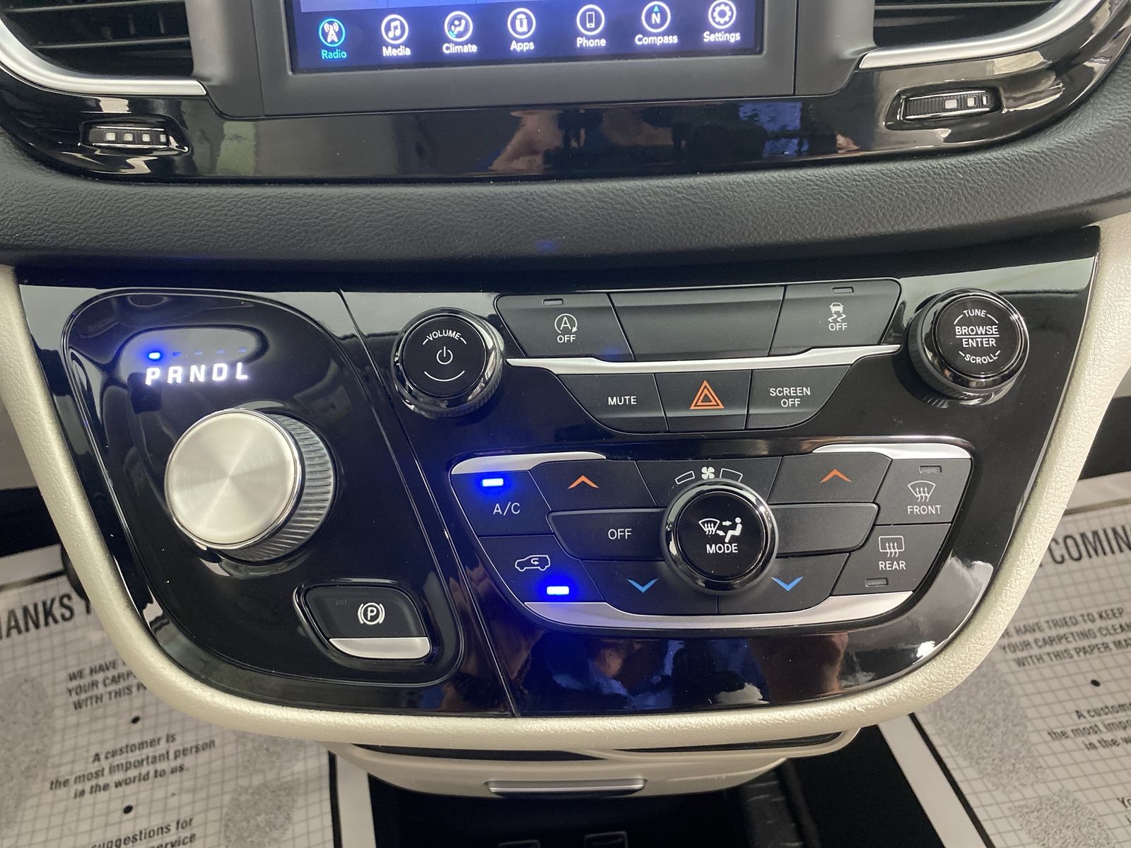 2021 Chrysler Voyager LXI - Photo 20