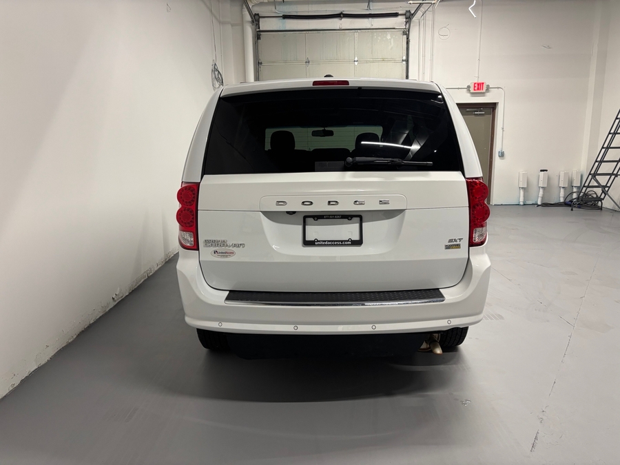 PRE OWNED 2017 Dodge Grand Caravan SXT