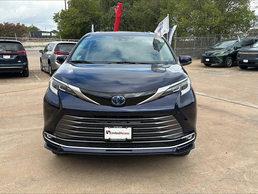 PRE OWNED 2021 Toyota Sienna Limited