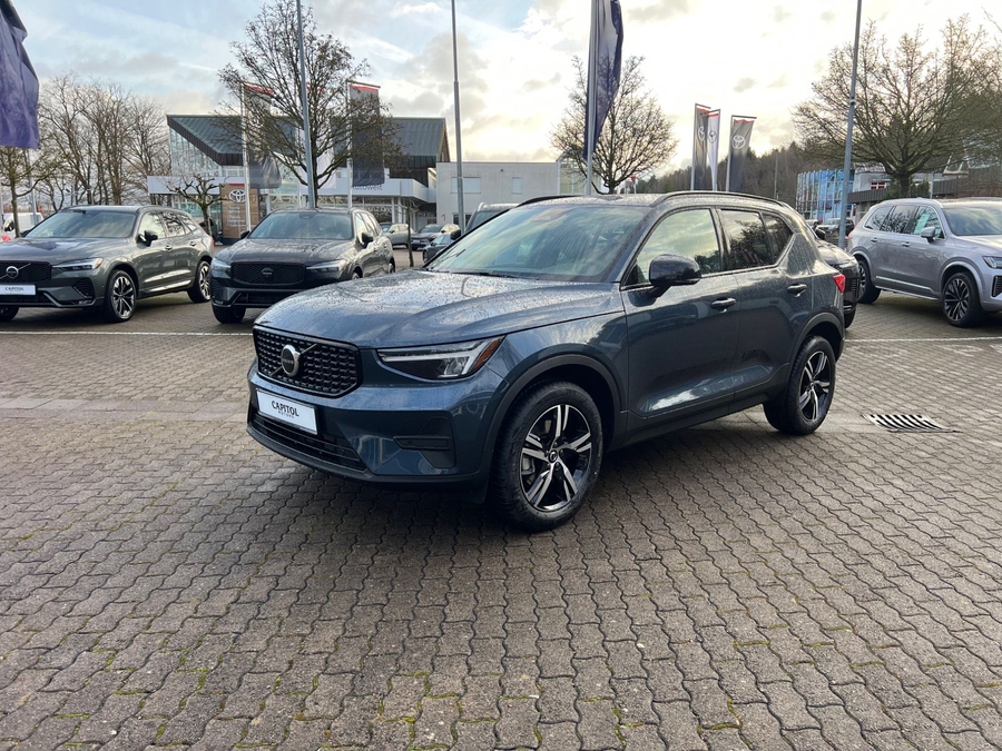 2026 Volvo XC40 B5 AWD Core - Dark 13331985 - Capitol Motors