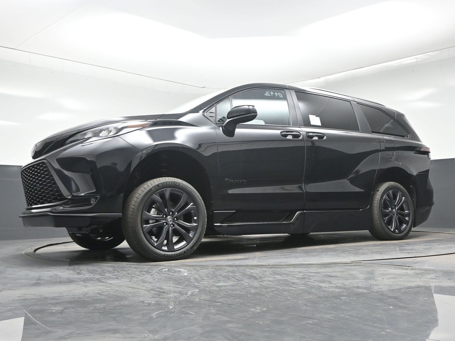 New 2026 Toyota Sienna XSE Sport