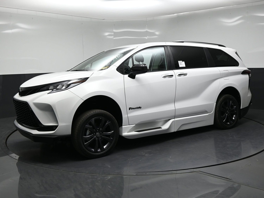 New 2026 Toyota Sienna XSE Sport