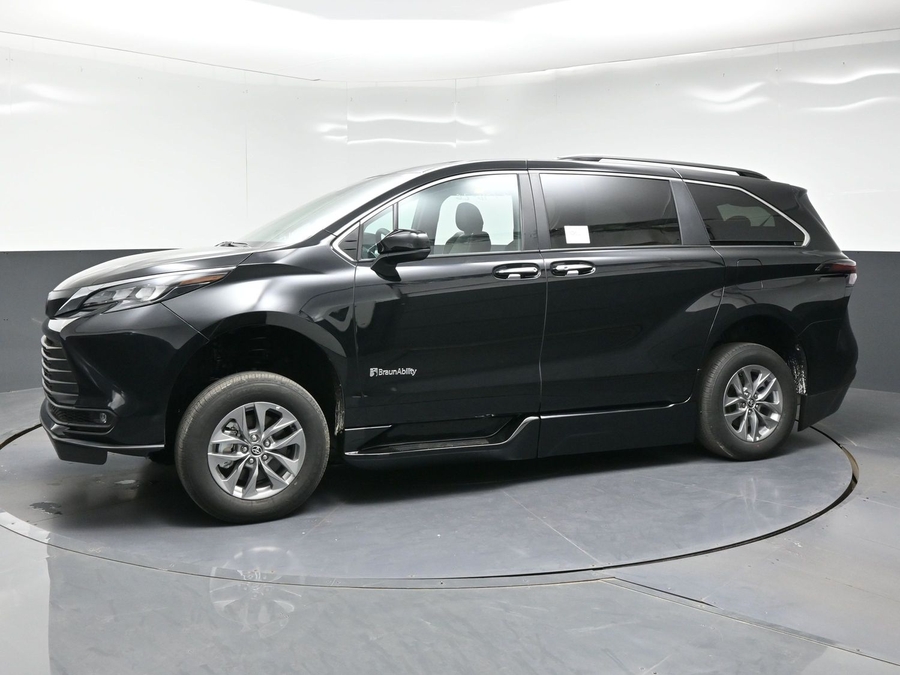 New 2026 Toyota Sienna XLE Add